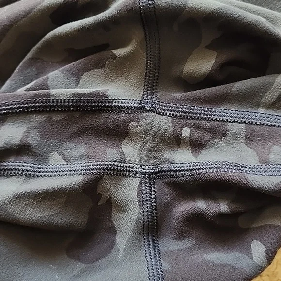 EUC - Lululemon Align Pant Full Length 28" in Incognito Camo Multi Gator Green. - Picture 4 of 6